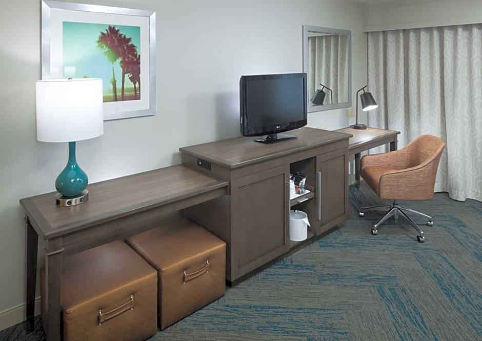 Hampton Inn By Hilton Los Angeles-Orange County-Cypress, Ca