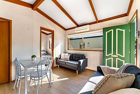 Worker 2 Bedroom (4 Berth)