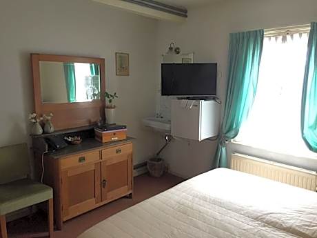 Double Room with Private External Bathroom
