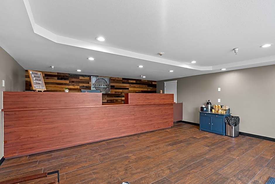 Basecamp Puyallup a Travelodge by Wyndham