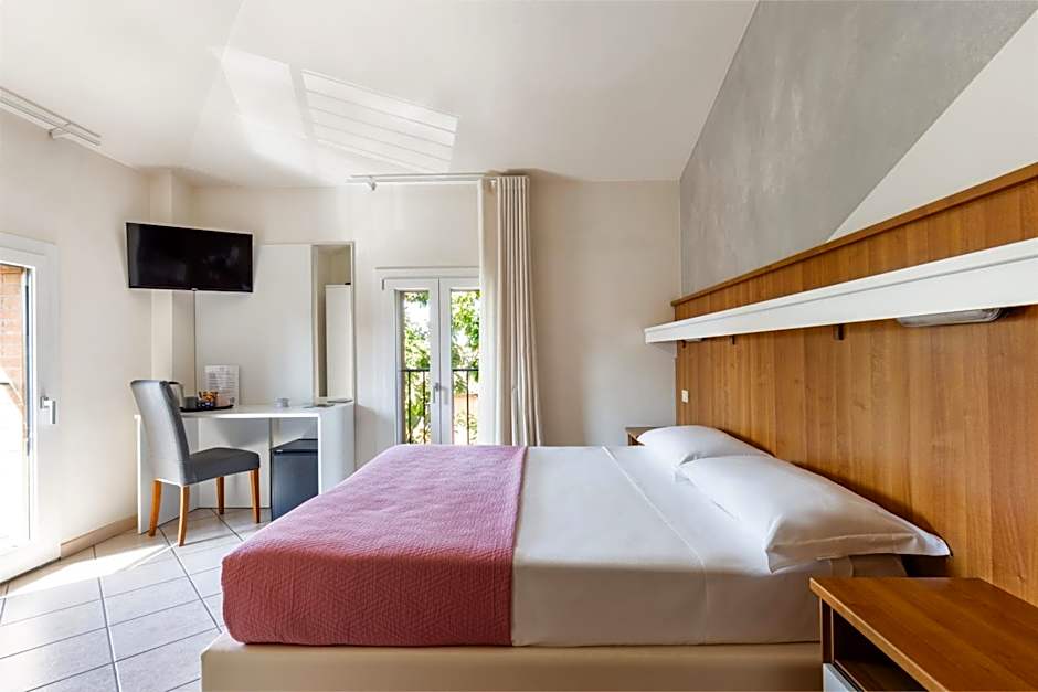 Hotel EMI