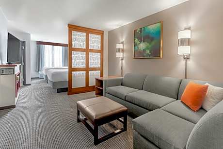 Queen Room with Two Queen Beds, Sofa Bed and Accessible Tub