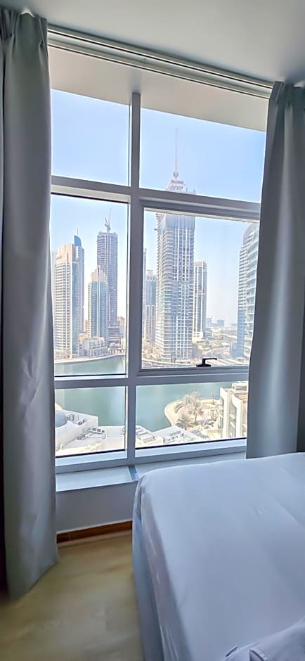 Spacious Apartment Marina View