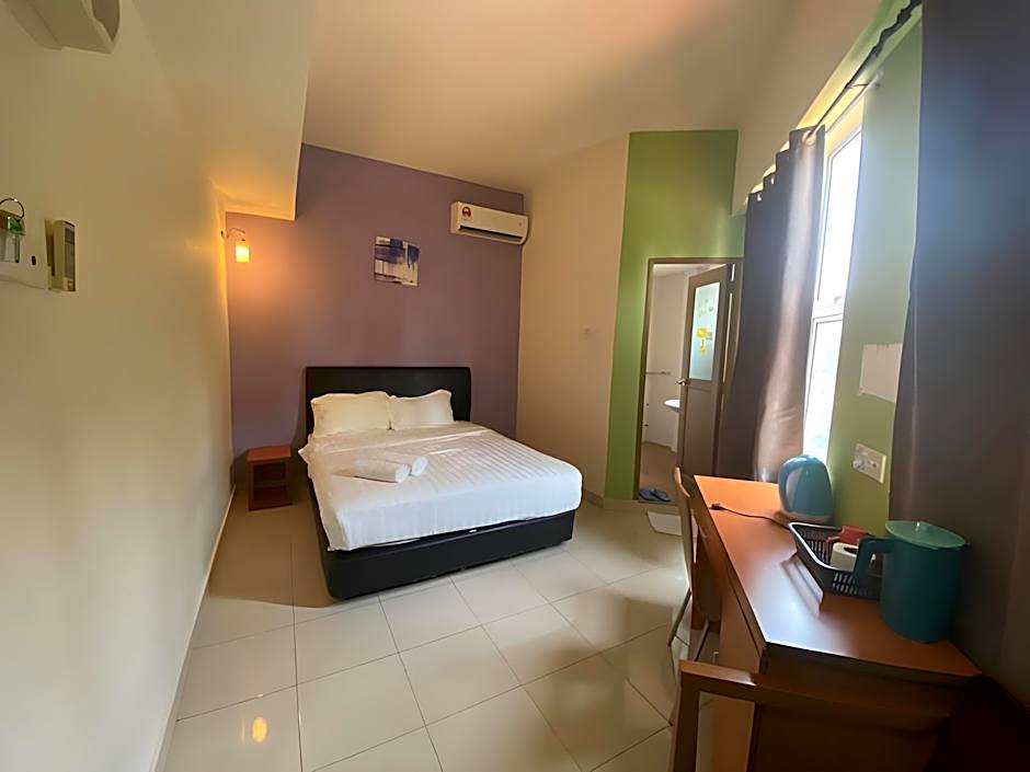 Hotel O Night Queen salak Tinggi