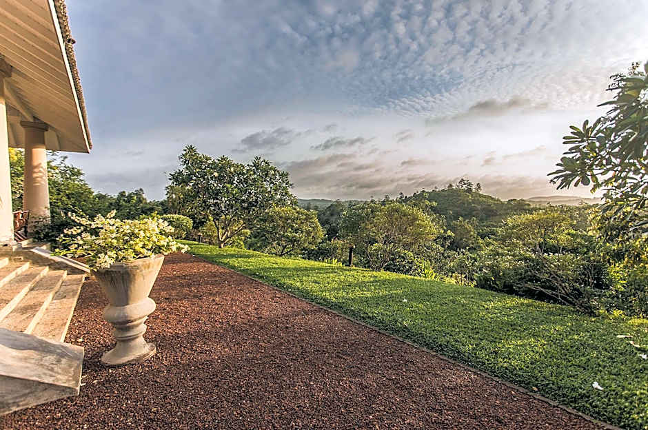 Villa Mayurana by Edwards Collection