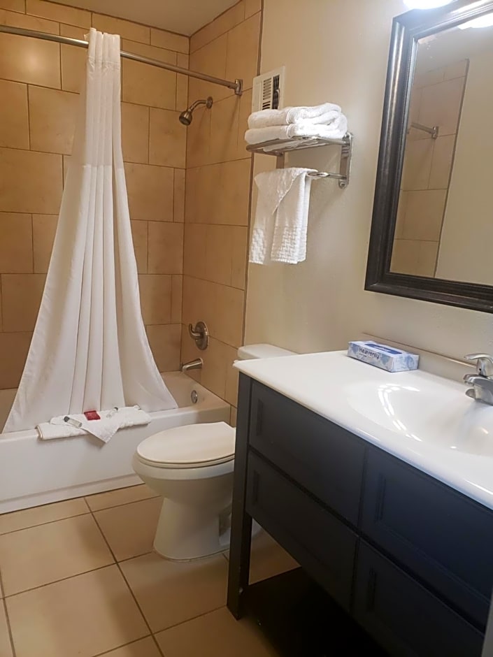Grand Texan Hotel And Convention Center