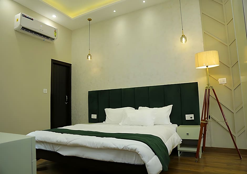 Hotel Exotic Court by Nukkar – Chandigarh, PA