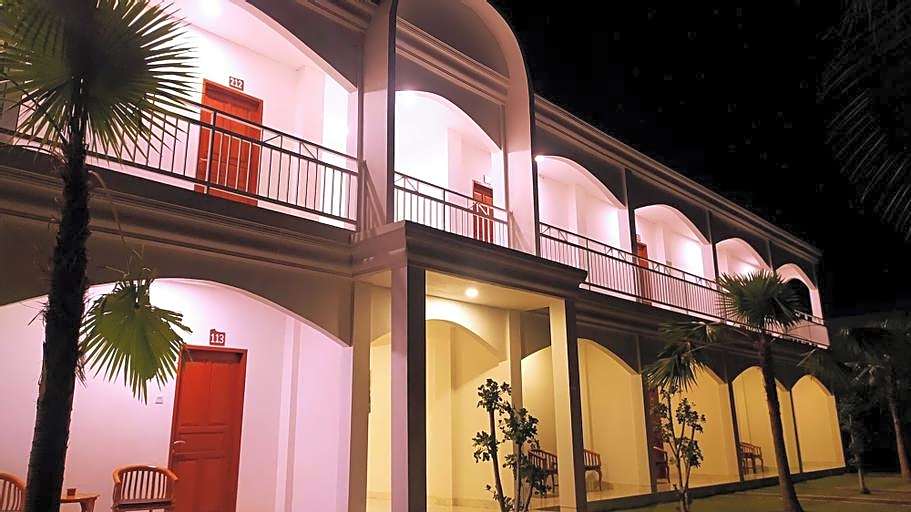 Puri Lovina Edhotel