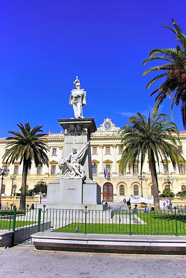 Le Finestre Su Via Cavour – Sassari, NJ