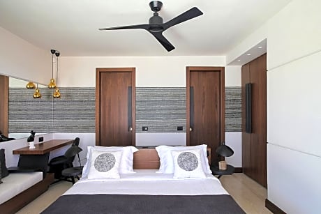 Luxury Residence, 4 Bedroom Suite, Sea view, Private pool