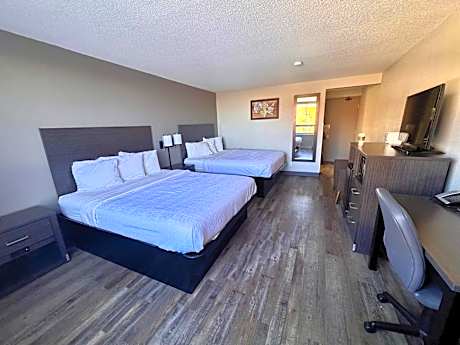 Queen Room with Two Queen Beds - Non-Smoking