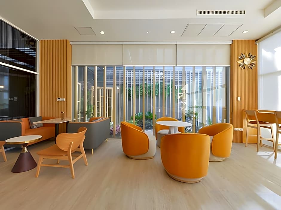 Three Seasons Bangkok