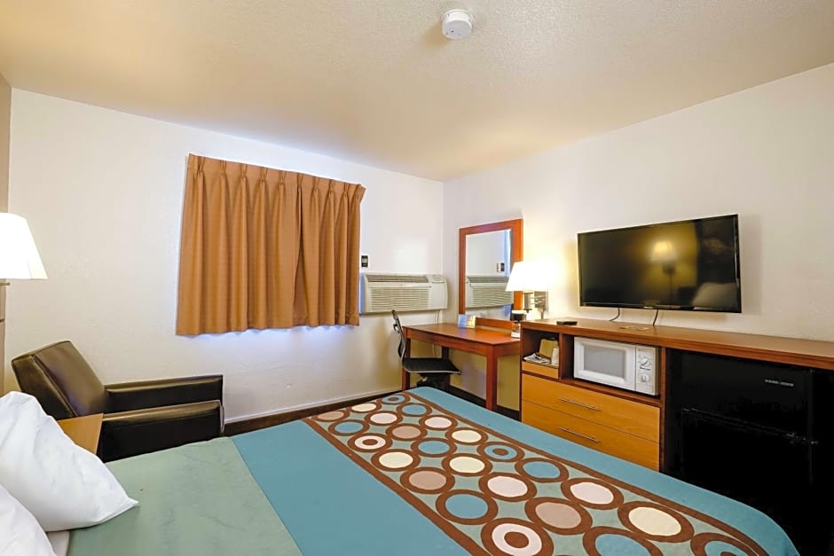 Super 8 by Wyndham Las Cruces/White Sands Area