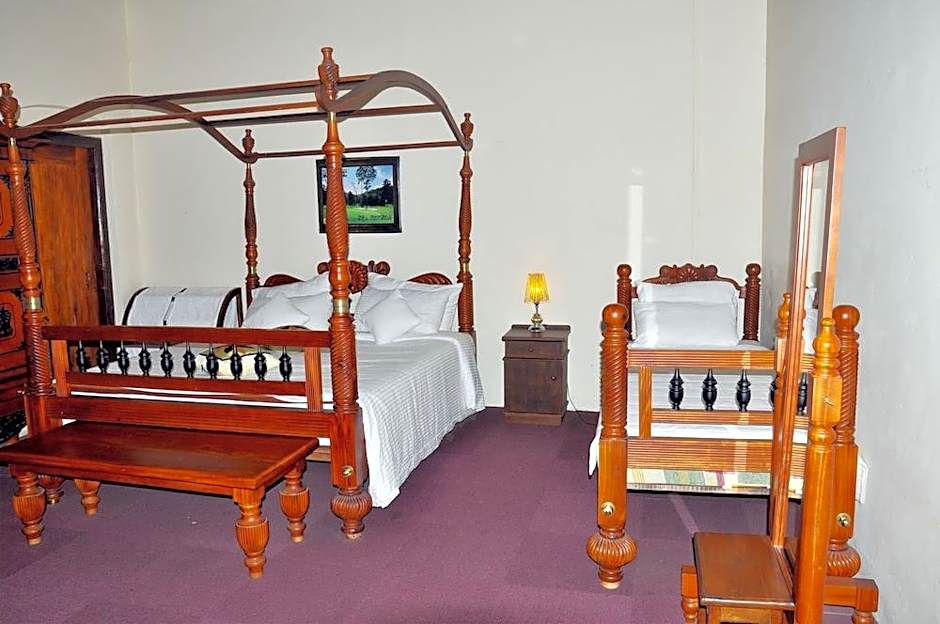 Chelthnam Holiday Bungalow