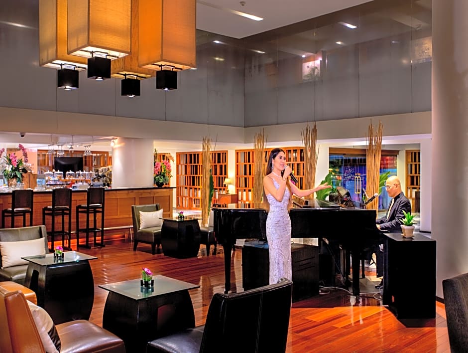 Ramada Plaza by Wyndham Bangkok Menam Riverside