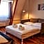 Royal Hotel