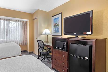 Accessible - 2 Queen Mobility Accessible Roll In Shower Wi-Fi Non-Smoking Full Breakfast