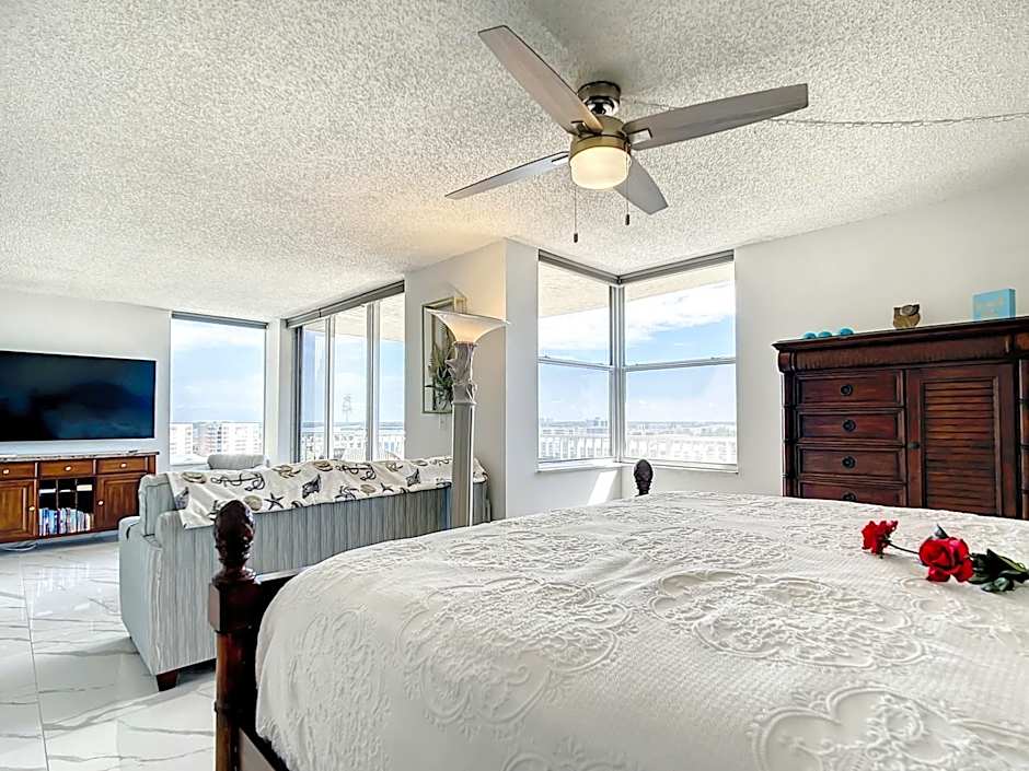 Estero Beach And Tennise Club 1008 B