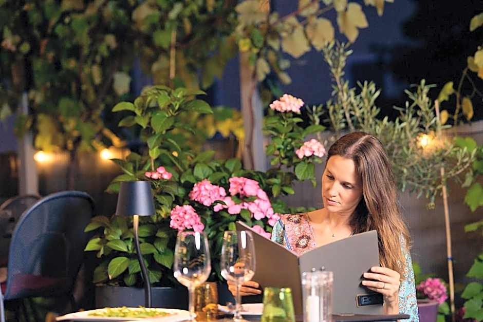 Rolly - Rooms & Restaurant