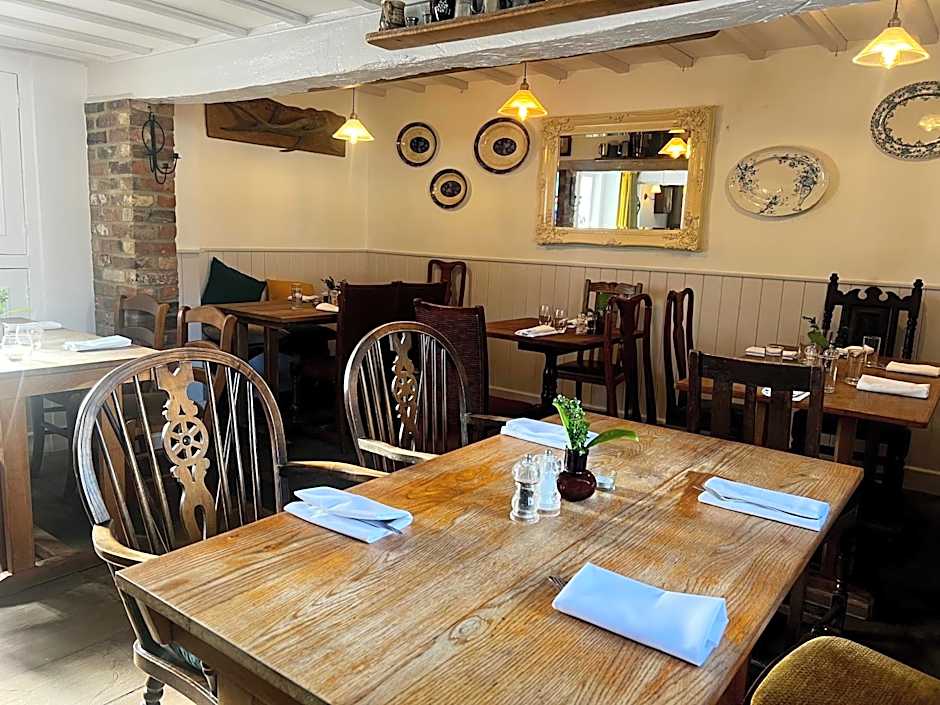 The Lion, Tredington