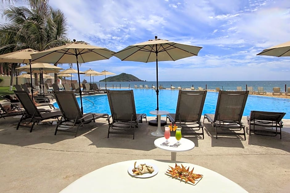 Park Royal Beach Mazatlán