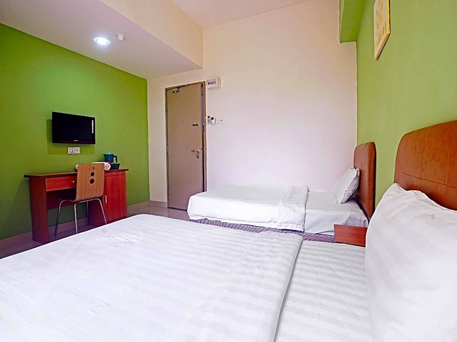 Hotel O Night Queen salak Tinggi