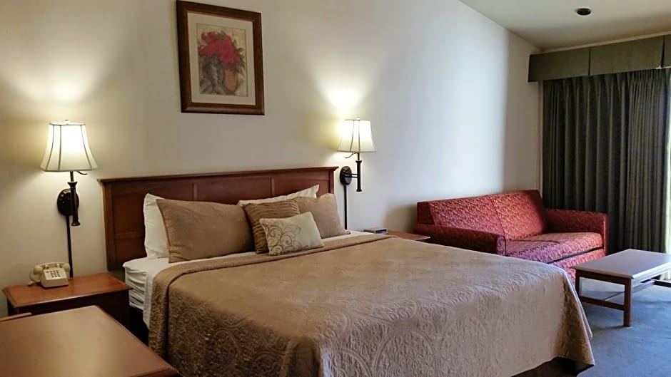 Western Holiday Lodge