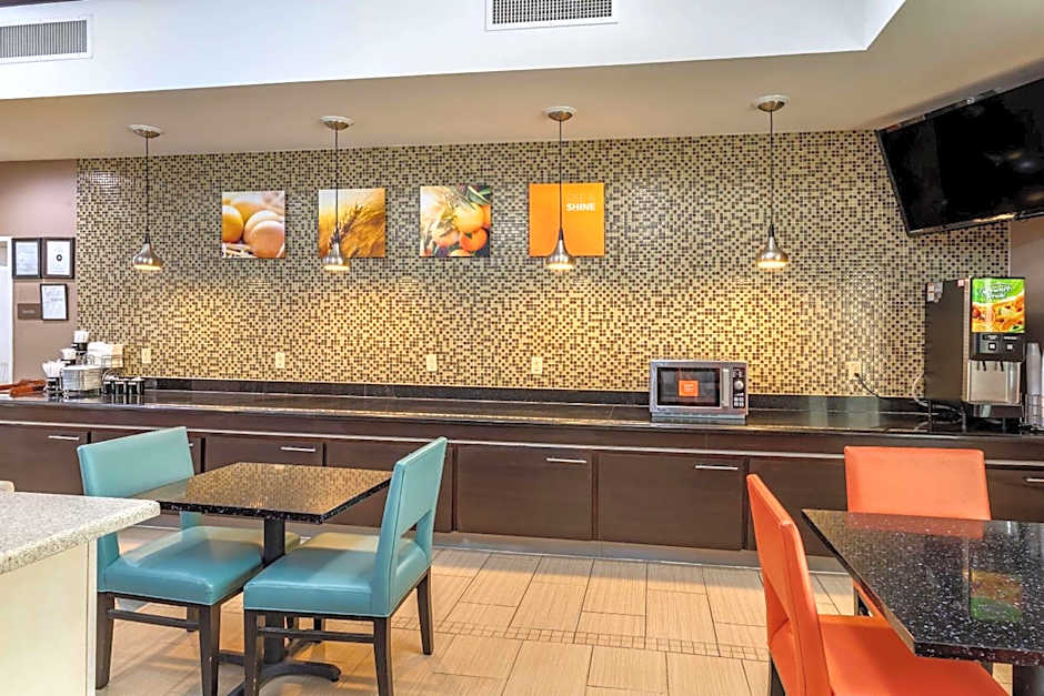 Comfort Inn & Suites