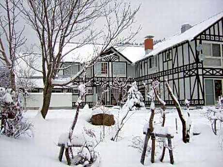 Petit Hotel White Wing
