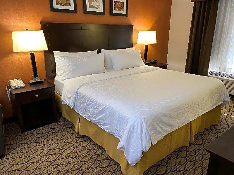 Holiday Inn Express Danbury I-84 By IHG