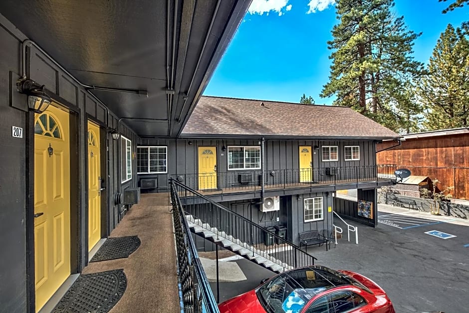 Lake Ridge Hotel
