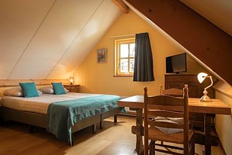 Small Twin Room