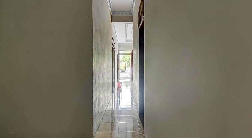 OYO 92041 Hotel Borneo