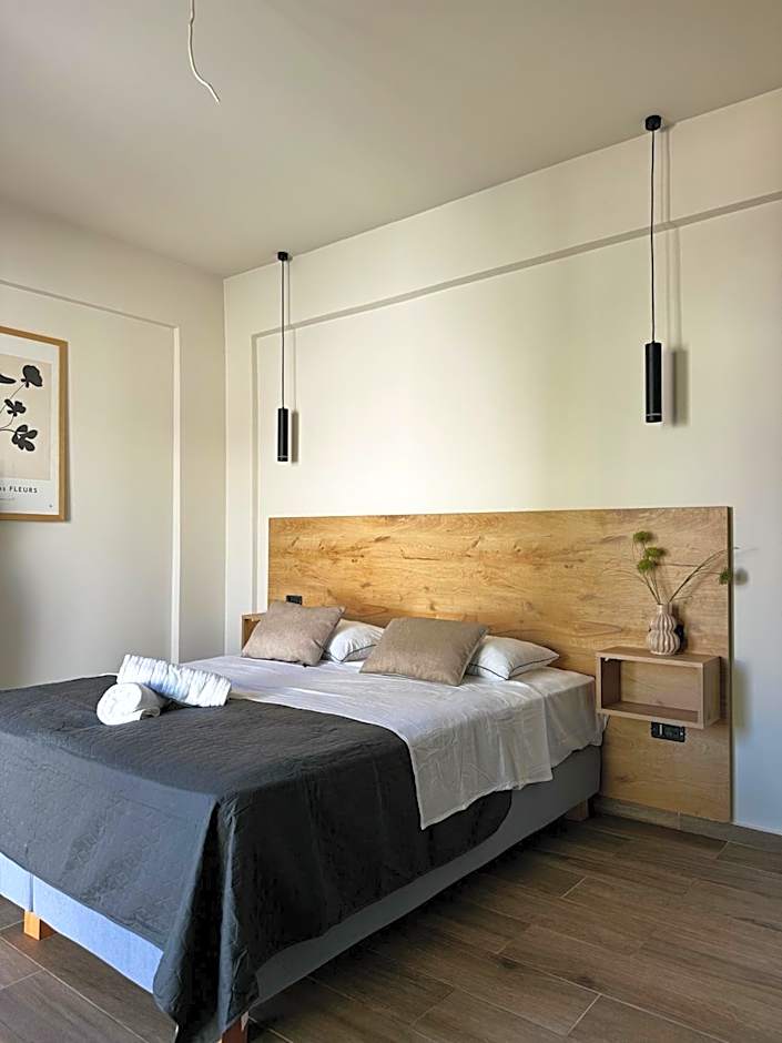 Lunar Hotel Modern Boutique