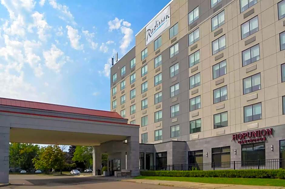 Radisson Hotel Detroit Metro Airport