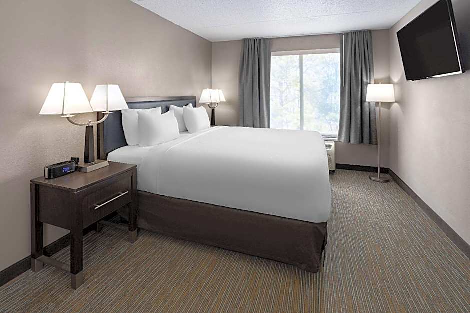 La Quinta Inn & Suites by Wyndham Mooresville