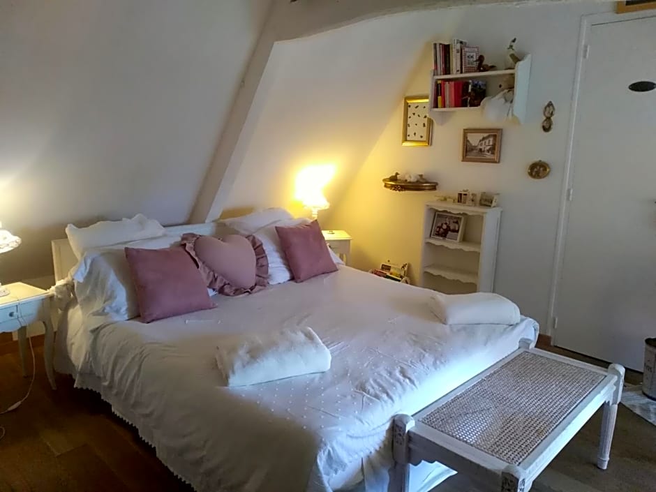 Lamaison du phare honfleur chambres d'hotes et jacuzzi privé