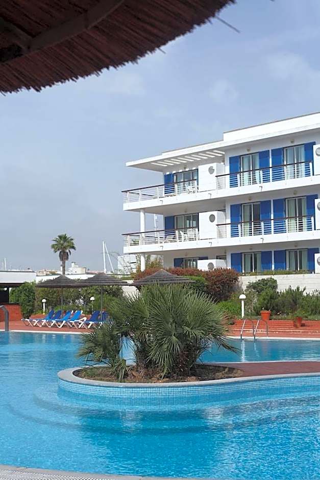 Marina Club Suite Hotel