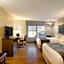 ClubHouse Hotel and Suites Pierre