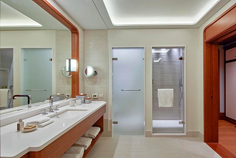 Regent Porto Montenegro By IHG