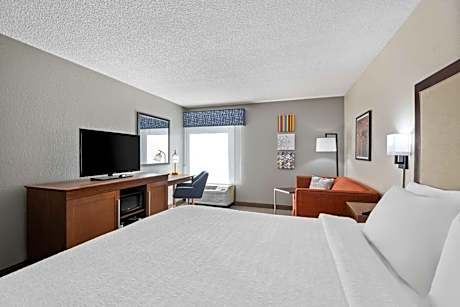 King Room with Sofa Bed and Study - Non-Smoking