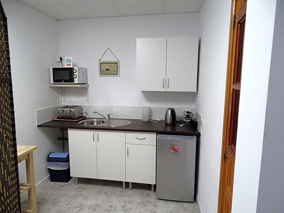 Rickaty Lodge Bed and Breakfast, Airport Hotel, Hotel de aeropuerto, Las Palmas Airport, Gran Canaria Airport, LPA, Spain