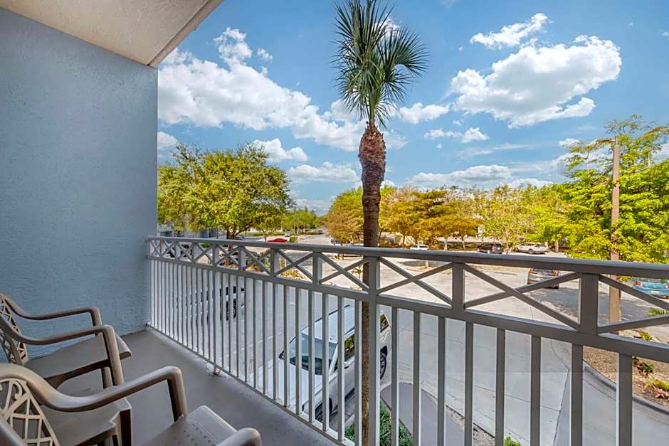 Best Western Naples Plaza Hotel