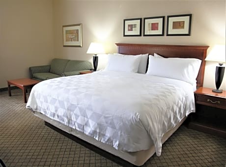 Standard King Room with Sofa Bed - Non-Smoking