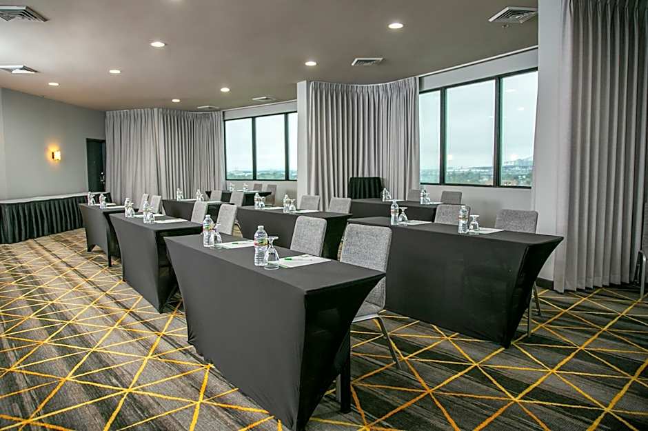Holiday Inn New Orleans West Bank Tower By IHG