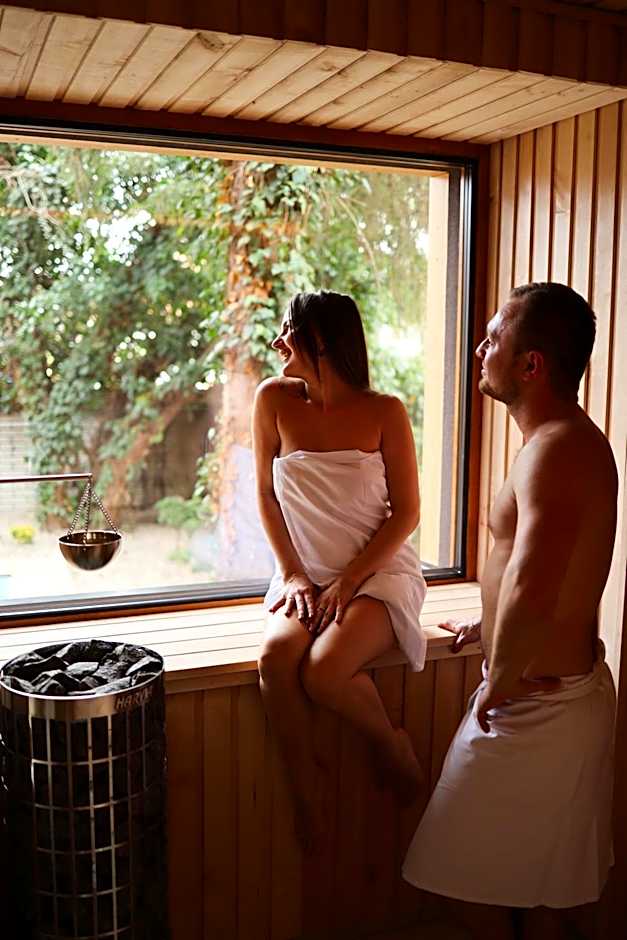 Golden Golem hotel & Spa