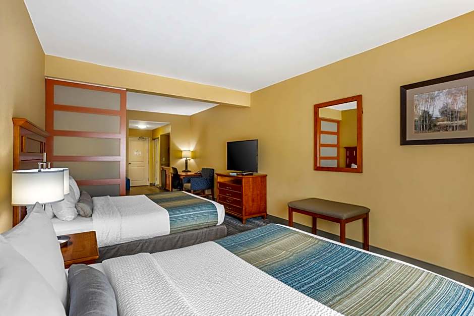 Best Western Plus University Park Inn & Suites