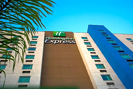 Holiday Inn Express Saltillo Zona Aeropuerto By IHG