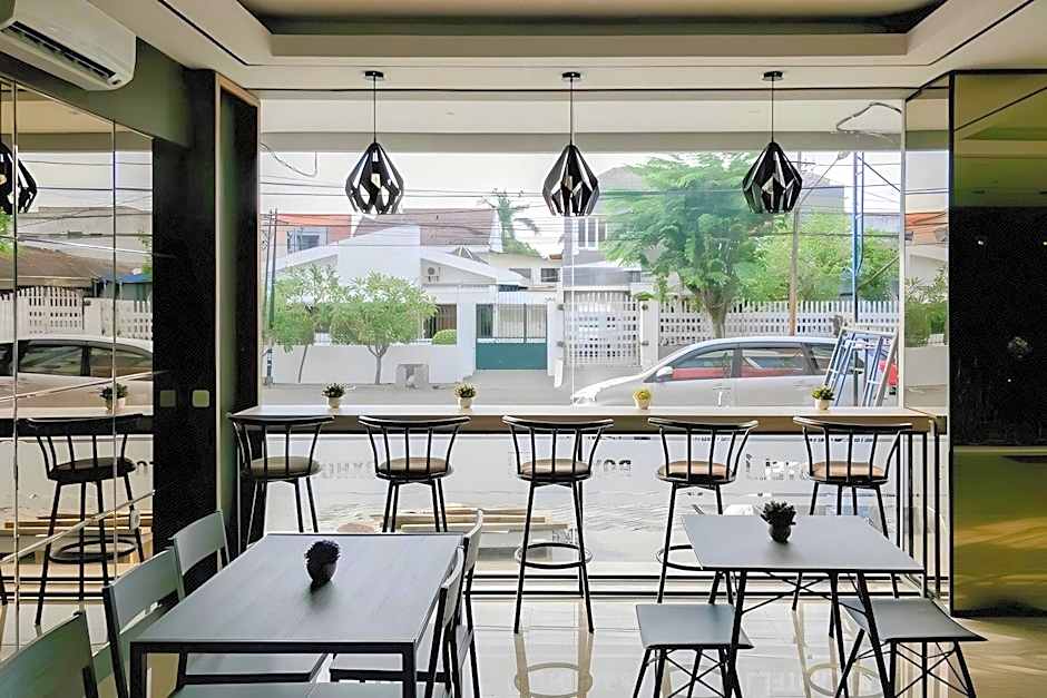 Sans Hotel Kupang Indah Surabaya