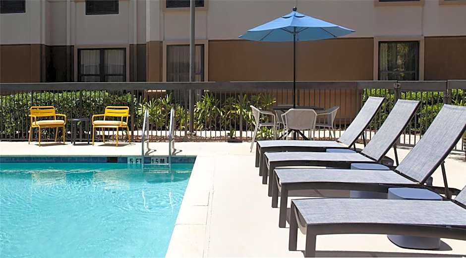 Hampton Inn By Hilton And Suites Tampa-North